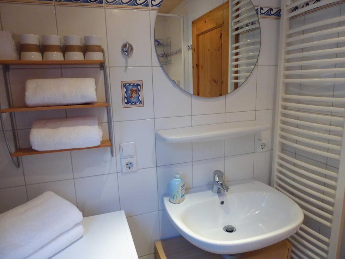 Ferienhaus Hubertus, 95059 Rhauderfehn エクステリア 写真